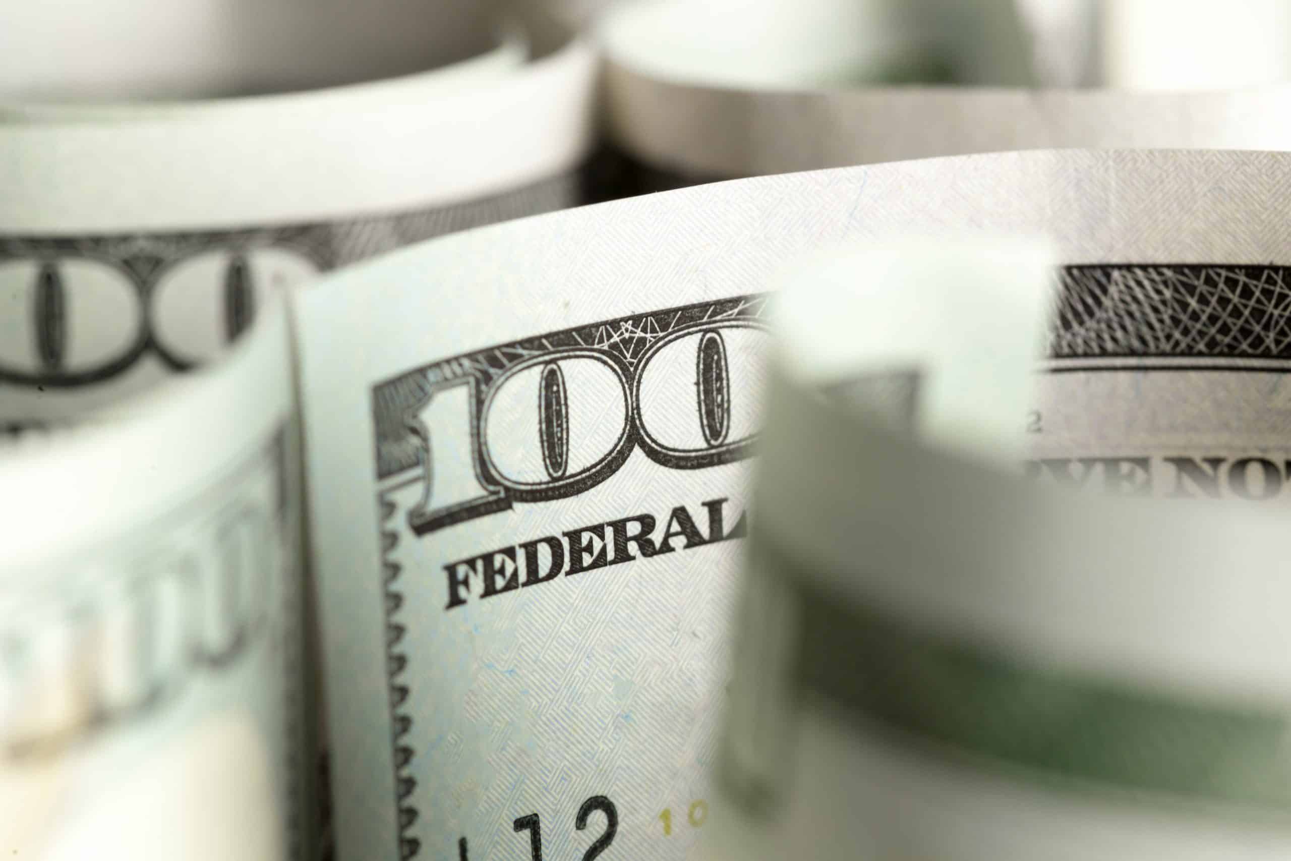 Qual a melhor forma de enviar dinheiro para o exterior?