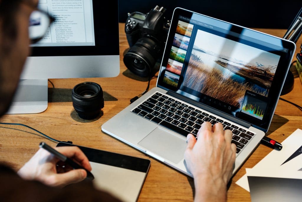 Descubra-como-trabalhar-como-freelancer-online-em-3-passos